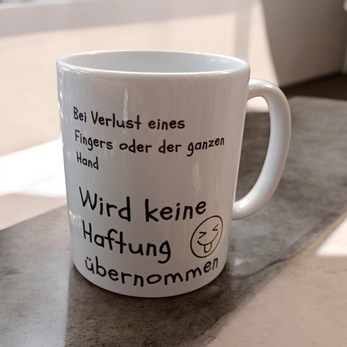 „Bitte nicht füttern“ – Tasse mit bissigem Humor