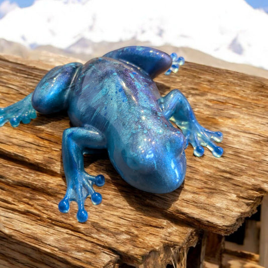 Glänzendes Einzelstück mit Charakter – Frosch aus Epoxidharz